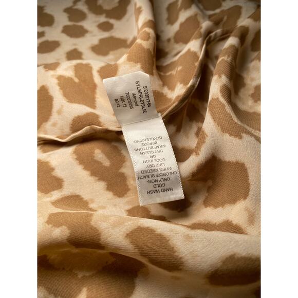 Banana Republic - Cheetah Print Blouse - Size 2 - Picture 13 of 13